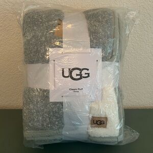 Ugg Classic UGGfluff Throw - Green